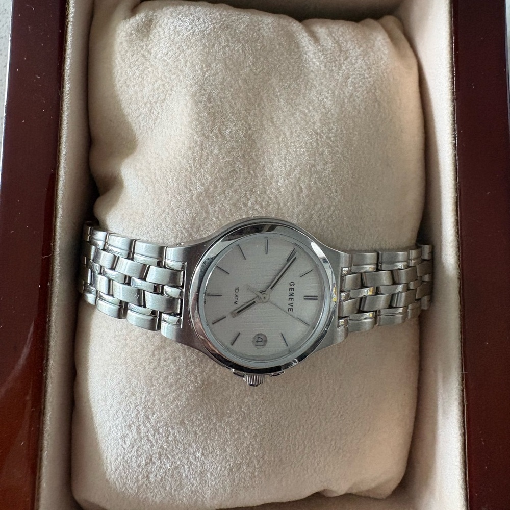 Silver Men's Watch - Picture 4 of 9